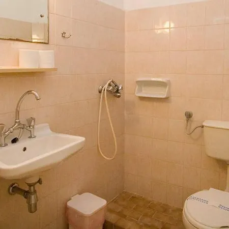 Asimina Hotel 2*